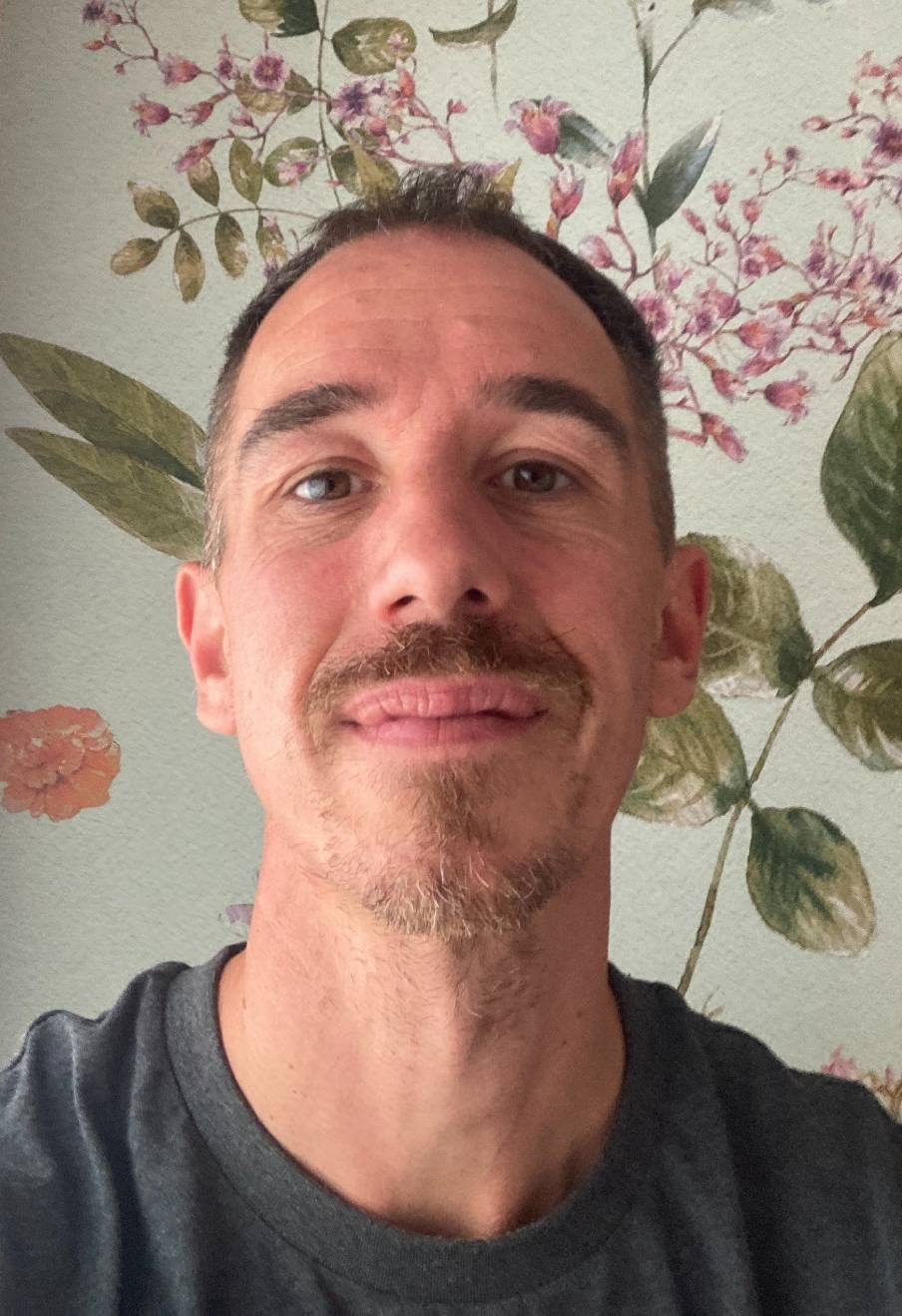 Foto van Bram, hij is lead software developer bij Jens